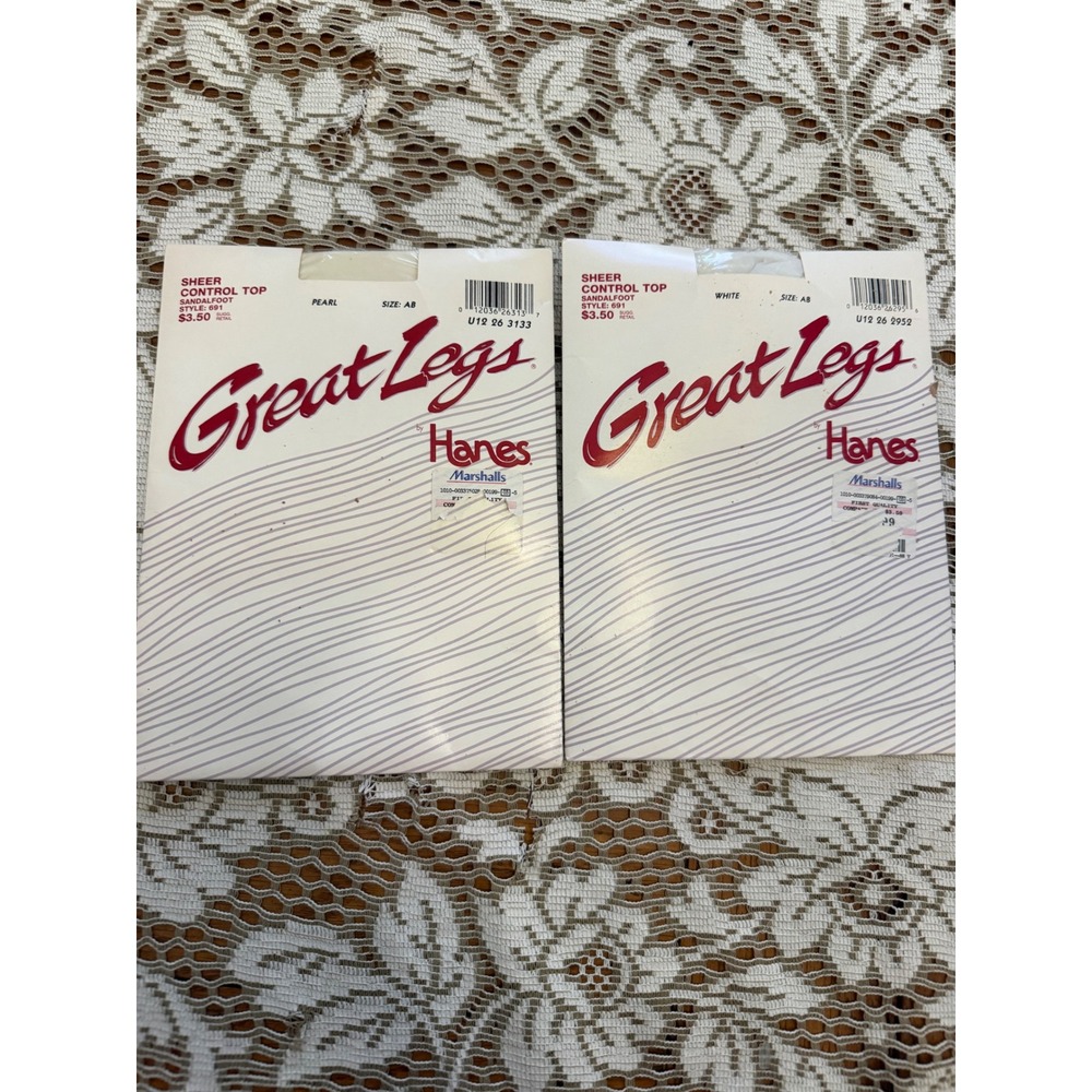 Vintage Hanes Great Legs Sheer Control Top Pantyhose Set White Pearl Size AB 2pk